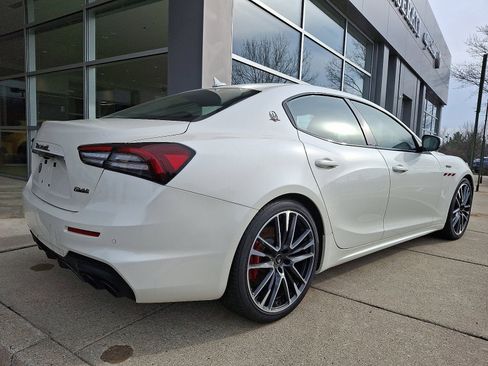 Used 2021 Maserati Ghibli Trofeo image 6