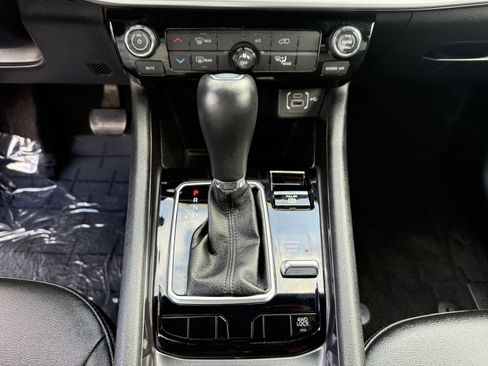 Used 2024 Jeep Compass Latitude image 22