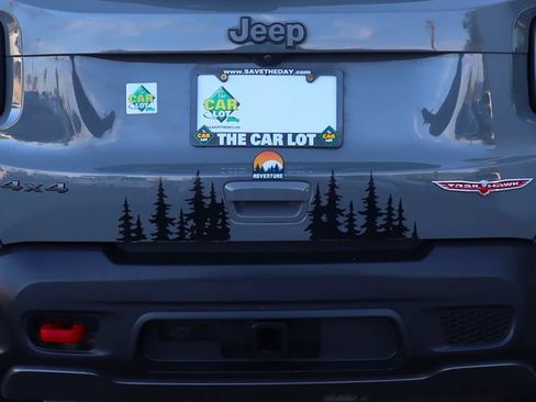 Used 2021 Jeep Renegade Trailhawk w/ Sun & Sound Group AWD/4WD image 21