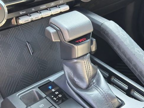 Used 2024 Toyota Tacoma TRD Off-Road image 27