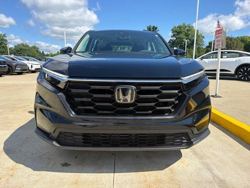 Used 2023 Honda CR-V LX image 3