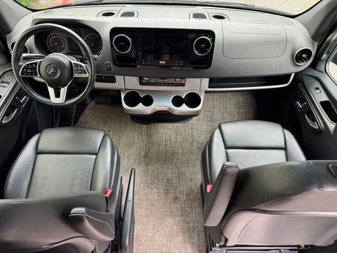 Used 2022 Mercedes-Benz Sprinter 2500 image 23