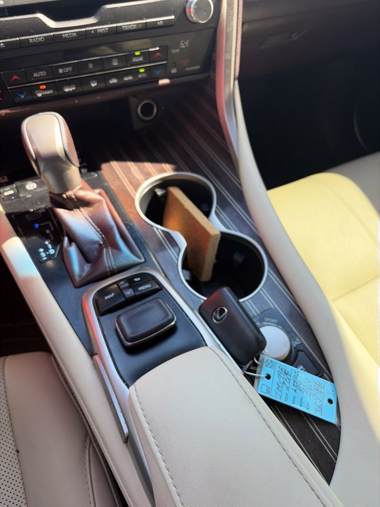 Used 2018 Lexus RX 350L Luxury w/ Accessory Package FWD image 17