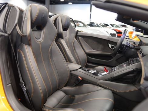 Used 2016 Lamborghini Huracan LP 610-4 image 36