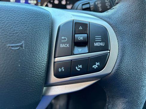 Used 2022 Ford Explorer Limited w/ Equipment Group 301A AWD/4WD image 14