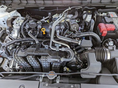 New 2025 Nissan Altima 2.5 SR image 9