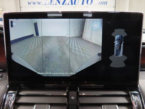 Used 2023 Lincoln Navigator L Reserve w/ Equipment Group 201A image 20