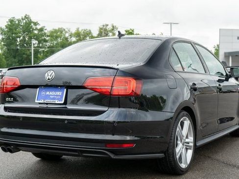 Used 2017 Volkswagen Jetta GLI FWD image 6