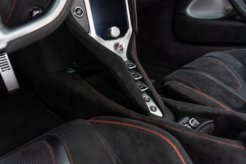 Used 2024 McLaren 750S Spider RWD image 89