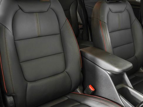 Used 2024 Chevrolet TrailBlazer RS w/ Convenience Package FWD image 46
