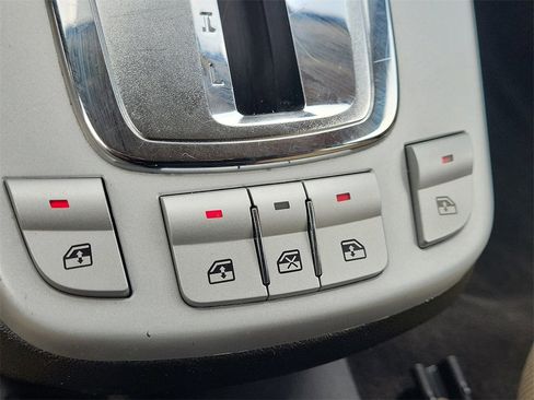 Used 2007 Pontiac Torrent 2WD w/ Preferred Package image 27