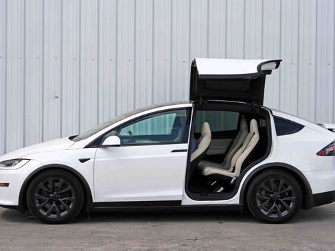 Used 2022 Tesla Model X Plaid image 52