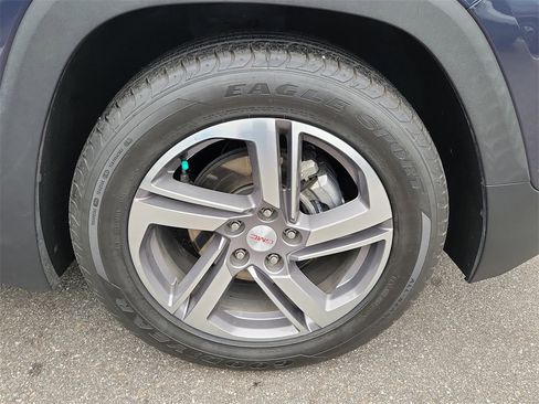 Used 2018 GMC Terrain SLT w/ LPO, Cargo Package image 7