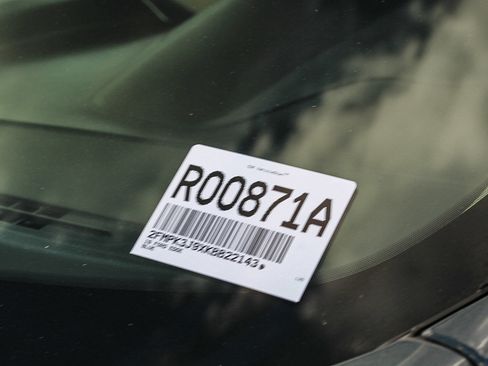 Used 2019 Ford Edge SEL w/ Equipment Group 201A image 31