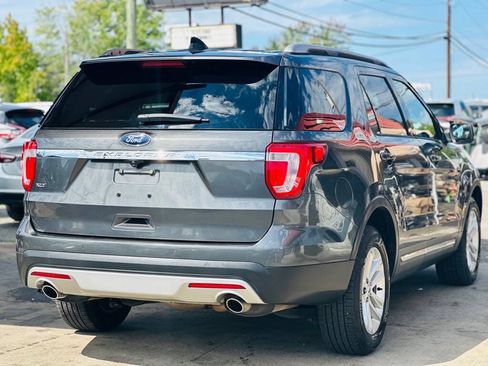 Used 2017 Ford Explorer XLT FWD image 7