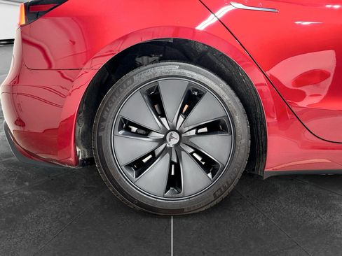 Used 2025 Tesla Model 3 Long Range AWD/4WD image 35