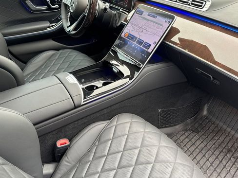 Used 2024 Mercedes-Benz S 580e 4MATIC Sedan image 18