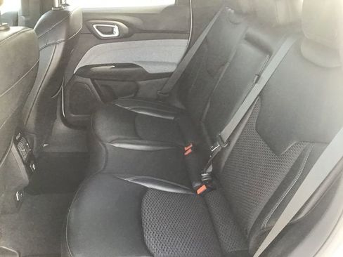 Certified 2024 Jeep Compass Latitude image 17