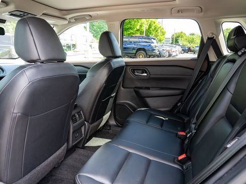 Used 2023 Nissan Rogue SL AWD/4WD image 24