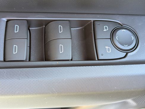 Used 2024 Chevrolet Colorado W/T w/ WT Convenience Package image 11