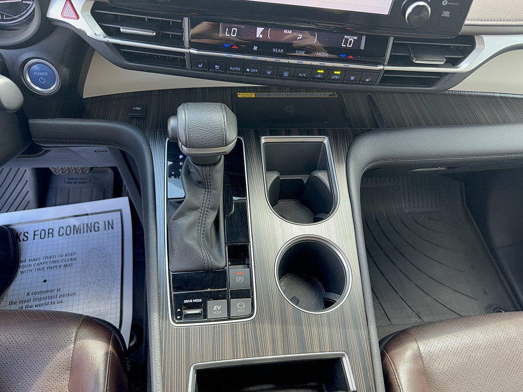 Certified 2023 Toyota Sienna Platinum AWD/4WD image 12