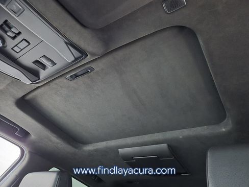 Used 2018 Cadillac Escalade Platinum AWD/4WD image 14
