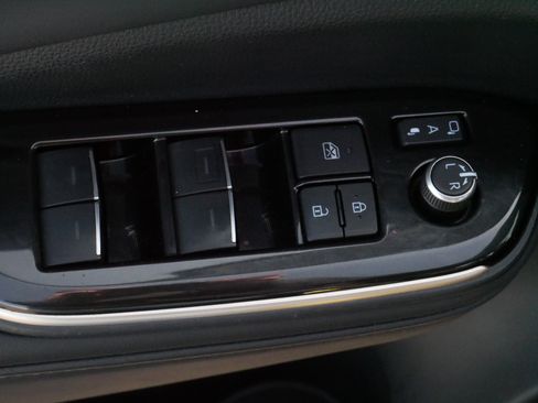 Certified 2024 Toyota Crown XLE image 19