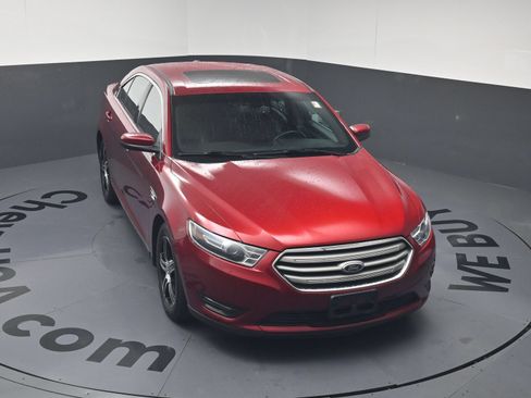 Used 2015 Ford Taurus SEL w/ Equipment Group 201A FWD image 31