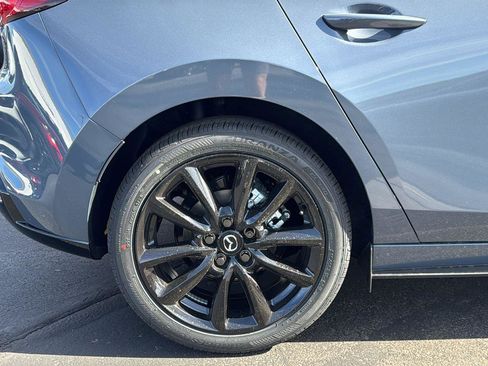 New 2026 MAZDA MAZDA3 Hatchback w/Premium Plus Pkg image 6