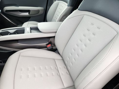 New 2026 Kia EV9 Wind image 8