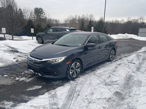 Used 2018 Honda Civic EX-T image 4