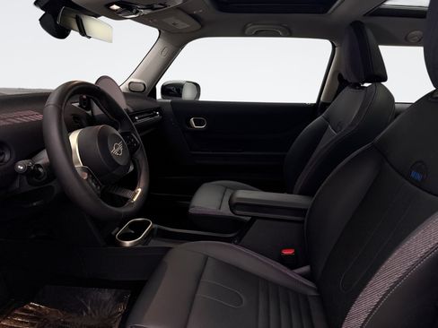 Used 2025 MINI Cooper S image 9