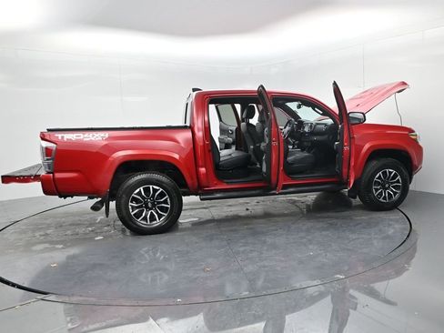 Used 2020 Toyota Tacoma TRD Sport image 70
