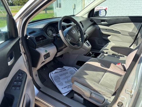 Used 2014 Honda CR-V LX image 2