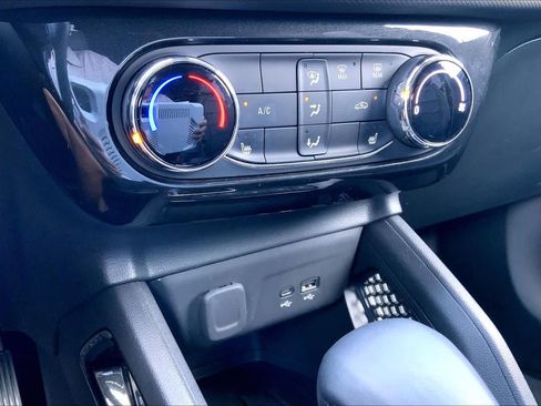 Used 2025 Chevrolet TrailBlazer ACTIV w/ Driver Confidence Package FWD image 34