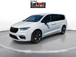 New 2026 Chrysler Pacifica Select video 1
