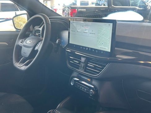 Used 2025 Ford Escape ST-Line w/ Equipment Group 301A image 28