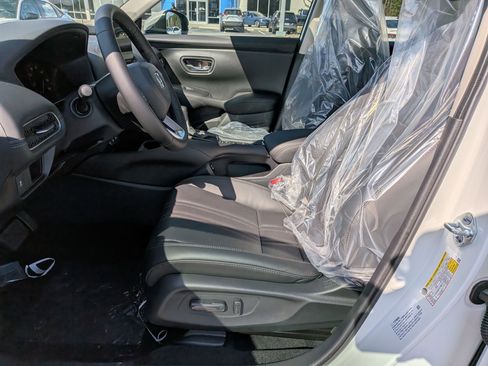 New 2026 Honda HR-V EX-L image 14