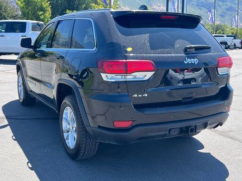 Used 2022 Jeep Grand Cherokee Laredo E w/ Security & Convenience Group image 11