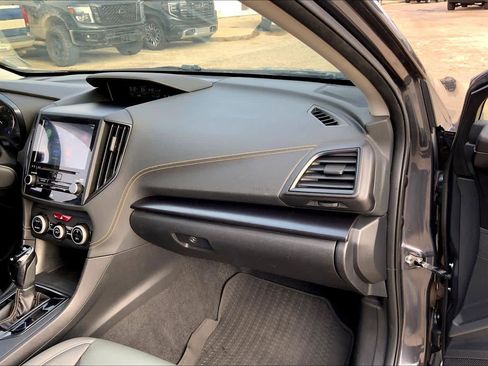 Used 2021 Subaru Crosstrek 2.5i Sport w/ Moonroof Package image 17