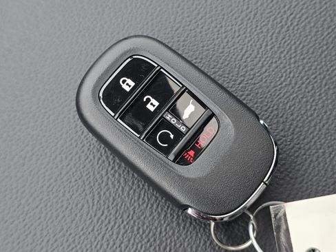 Used 2022 Honda Pilot Sport image 34