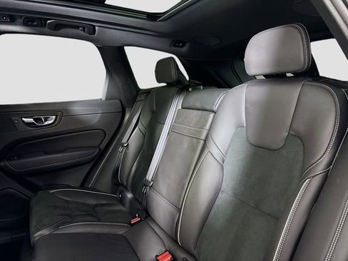 Used 2019 Volvo XC60 T6 R-Design image 26