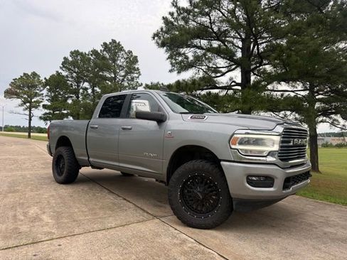 Used 2024 RAM 2500 Laramie AWD/4WD image 6