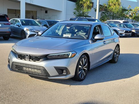 Used 2022 Honda Civic EX-L image 7