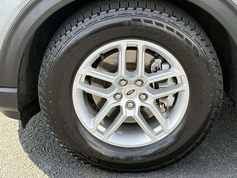 Used 2025 Ford Explorer Active RWD image 5