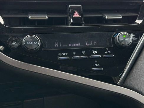 Used 2023 Toyota Camry SE image 23