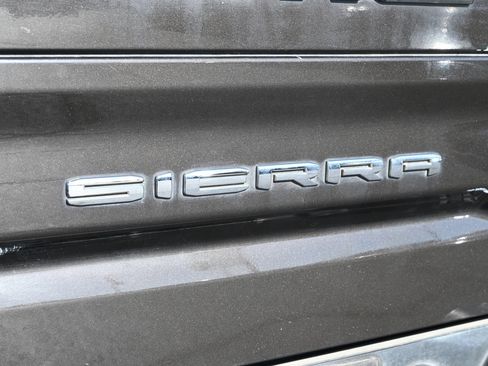 Used 2022 GMC Sierra 1500 SLT AWD/4WD image 22