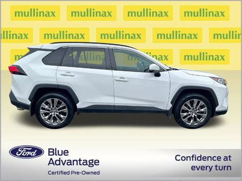 Used 2019 Toyota RAV4 XLE Premium w/ Cold Weather Package AWD/4WD image 2
