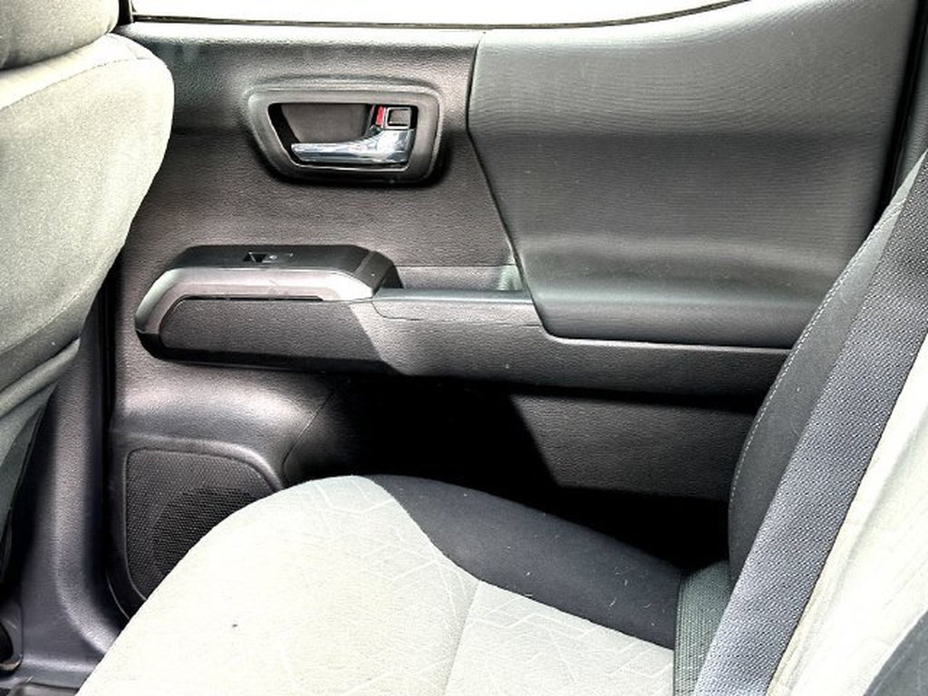 Used 2021 Toyota Tacoma TRD Sport w/ Technology Package AWD/4WD image 20