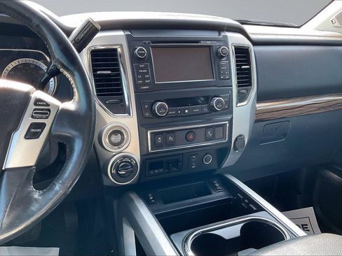 Used 2016 Nissan Titan SL AWD/4WD image 6
